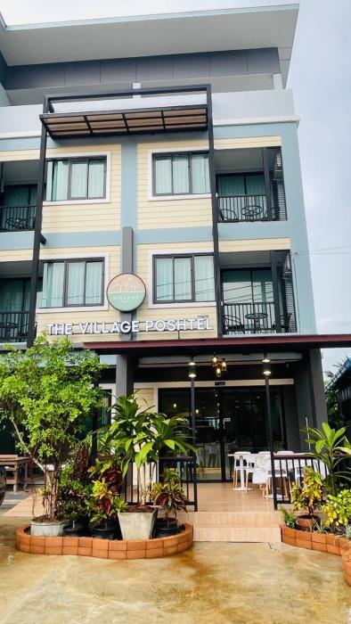 the village poshtel