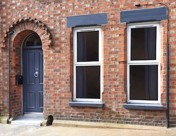 Ocho Homes By Eight Continents,,2 star