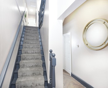 Ocho Homes By Eight Continents,,2 star