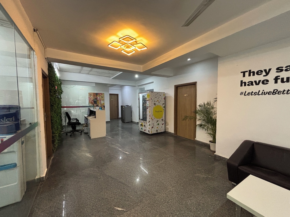 housr sector 43 gurgaon paras hospital