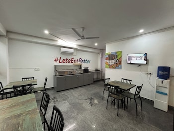 housr sector 43 gurgaon paras hospital