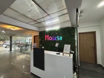 housr sector 43 gurgaon paras hospital