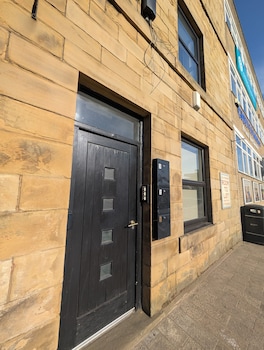 Upperhead Row Apartment,,3 star