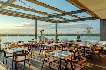 marriott corrientes hotel