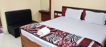 hotel glory and pranab sadan