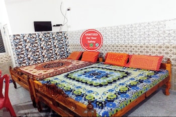 hotel glory and pranab sadan