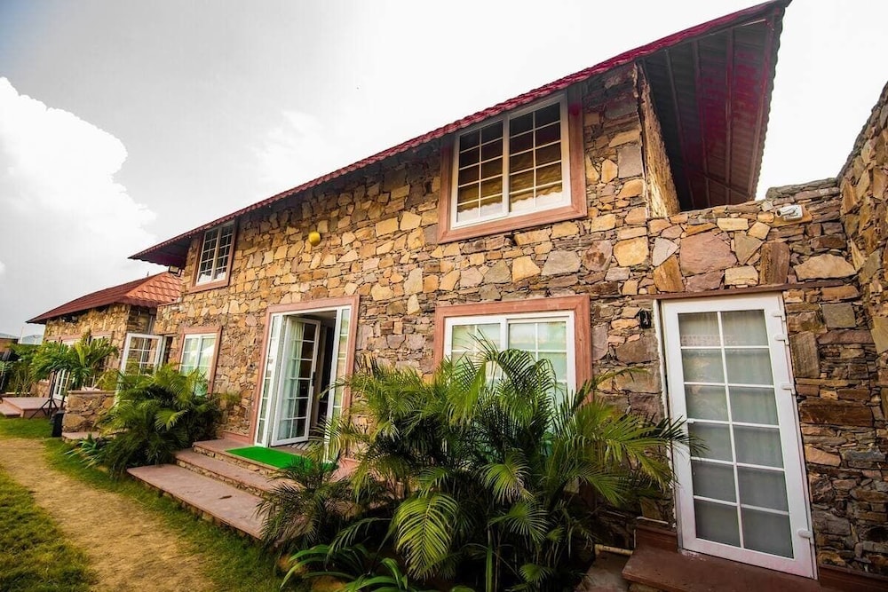 atola outhouse resort