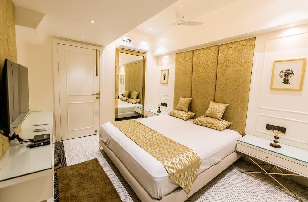 atola outhouse resort