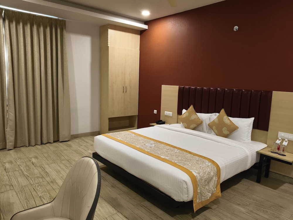 hotel grand continent hitech city laxmi cyber city