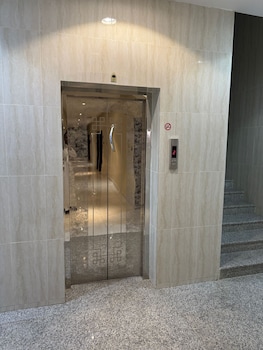 Alwan Serviced Apartments,Al Arbeen Street, Durrat Mousa,0 star
