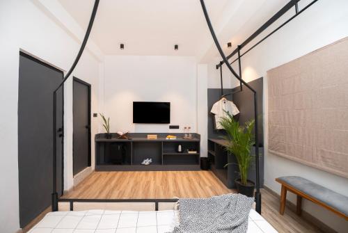 One-Off Dashashwamedh,,3 star