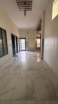 Sapphire Hotel & Banquet,,2 star