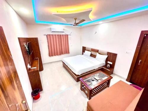 Manya Palace,,3 star