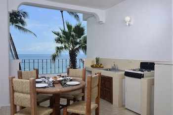 emperador vallarta beachfront hotel and suites