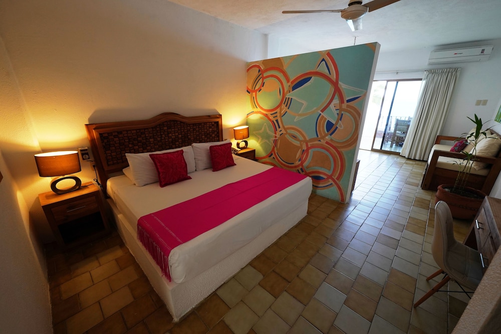 emperador vallarta beachfront hotel and suites