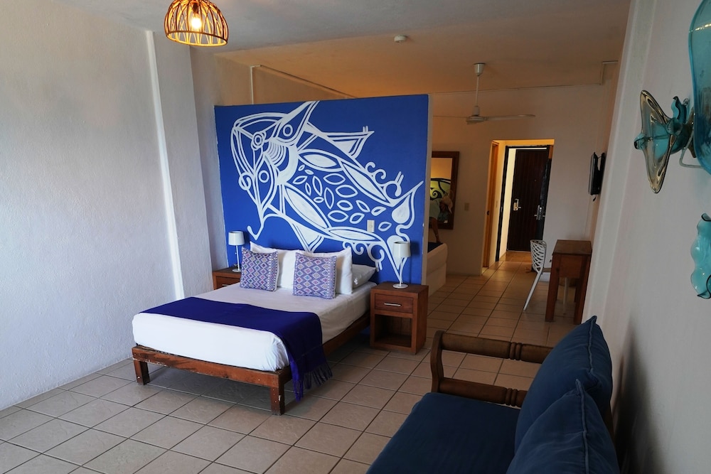 emperador vallarta beachfront hotel and suites