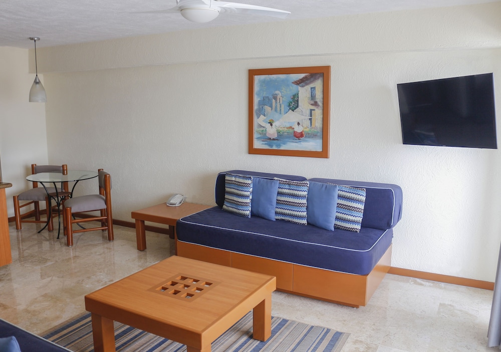 plaza pelicanos grand beach resort all inclusive