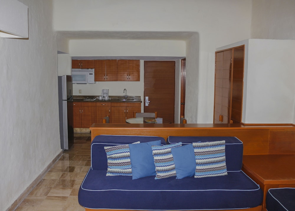 plaza pelicanos grand beach resort all inclusive