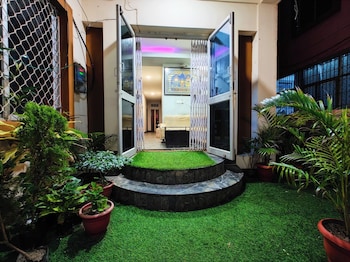 hotel golden beach inn puri