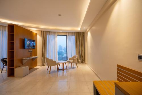 villa vistosa omaxe hazratganj