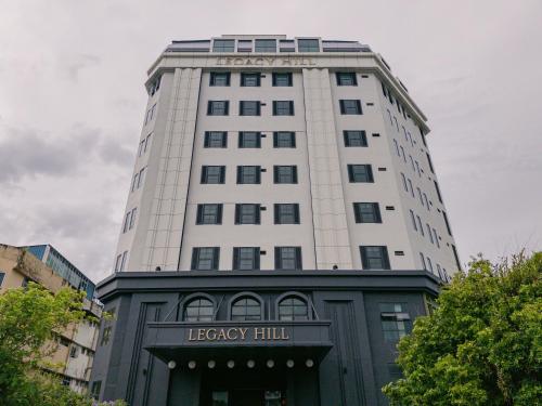 legacy hill hotel