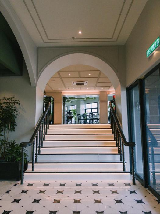 legacy hill hotel