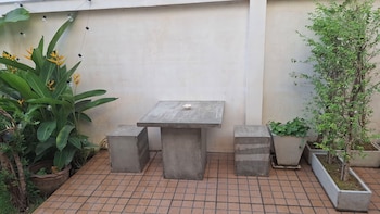 A Little Nap Hometel,,2 star