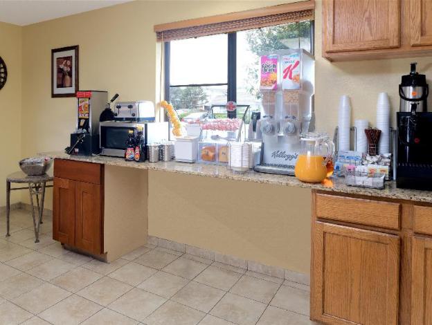 super 8 by wyndham nampa