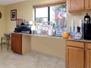 super 8 by wyndham nampa