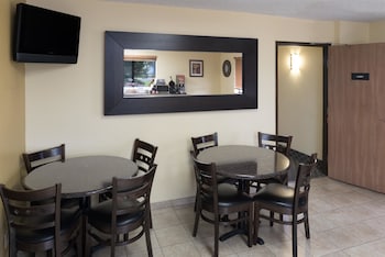 Super 8 By Wyndham Nampa,Idaho>>Boise,2 star