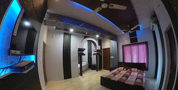 Hotel Geeta Bhawan,,3 star