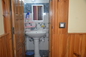 anurag hotel chakrata