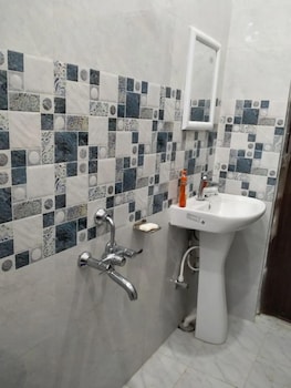 anurag hotel chakrata