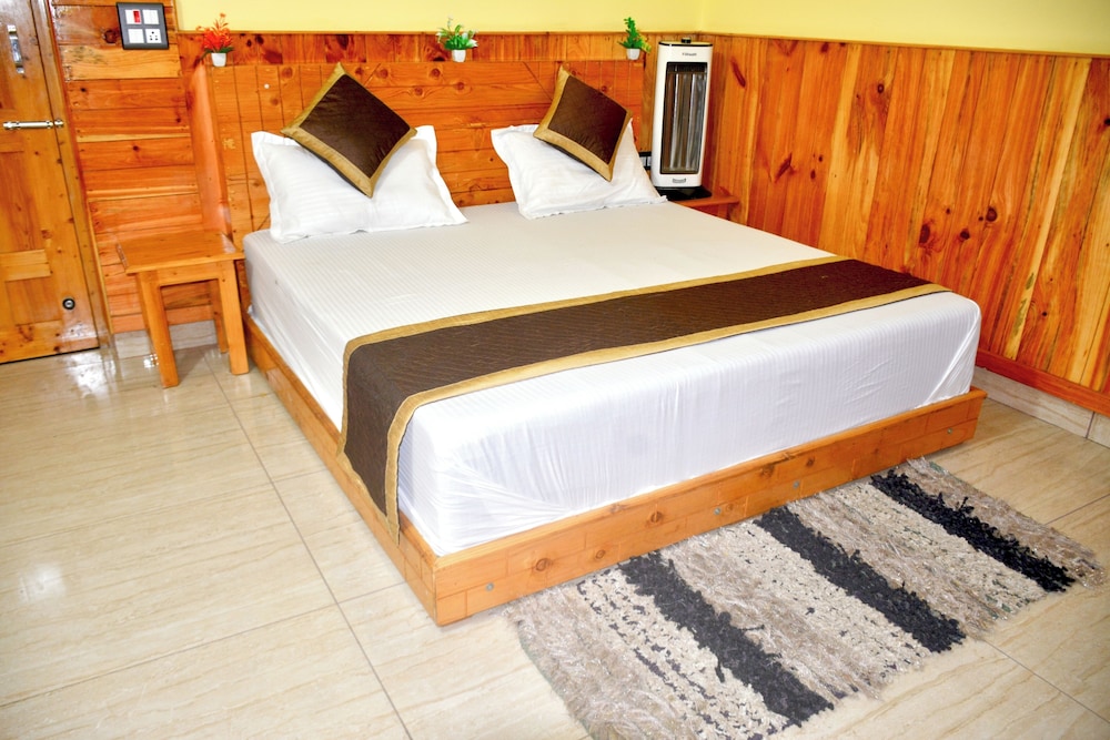 anurag hotel chakrata