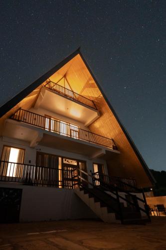 Noni’S Dream Villa,,2 star