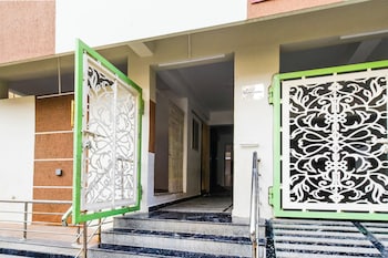 hotel greenlane suites