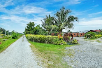 hotel o asiacamp chalet tanjung karang