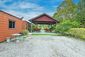 hotel o asiacamp chalet tanjung karang
