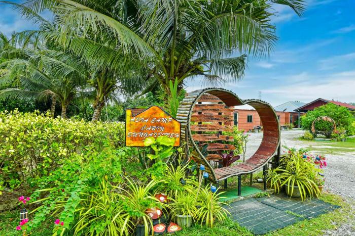 hotel o asiacamp chalet tanjung karang