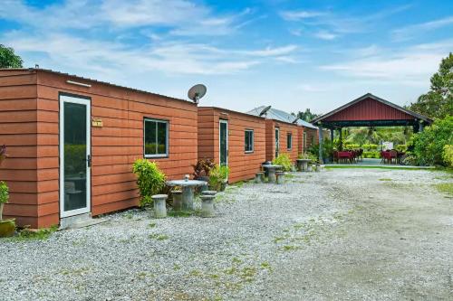 hotel o asiacamp chalet tanjung karang