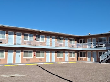 Leisure Lodge Motel,,2 star