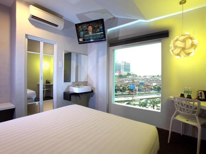 the ardens hotel taman pelangi jb