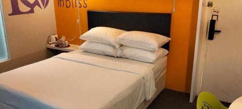 the ardens hotel taman pelangi jb