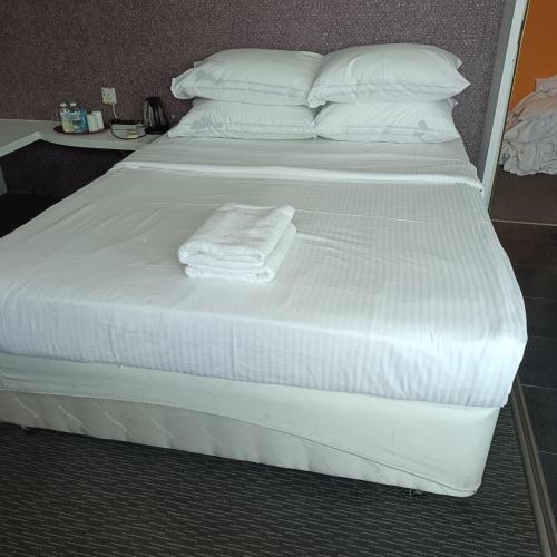 the ardens hotel taman pelangi jb