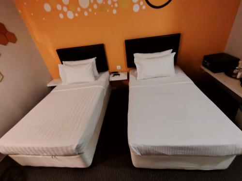 the ardens hotel taman pelangi jb