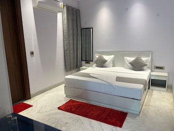 hotel white house