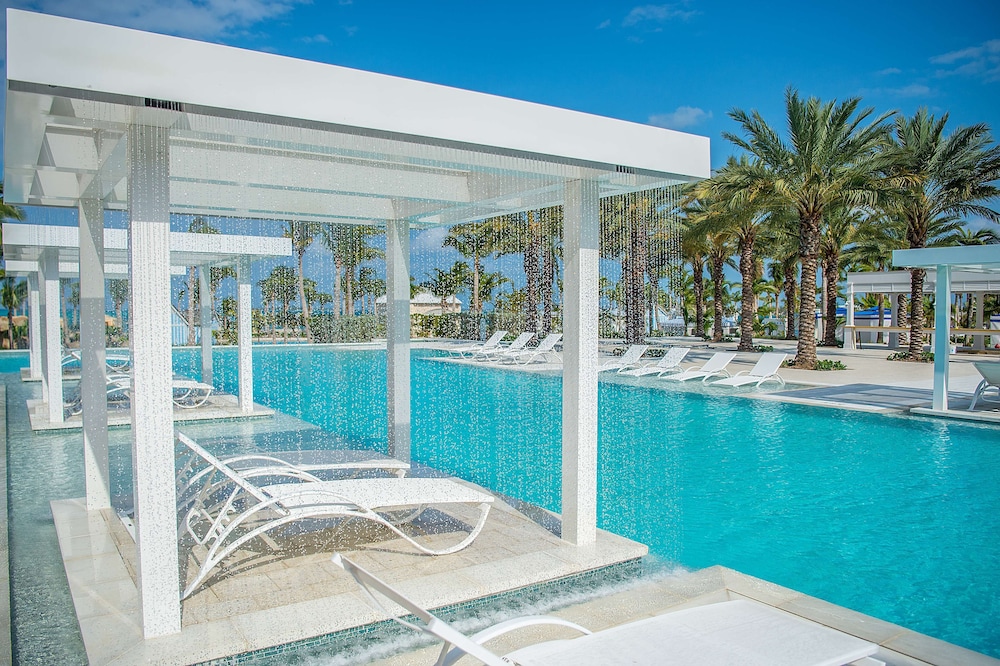 grand hyatt baha mar