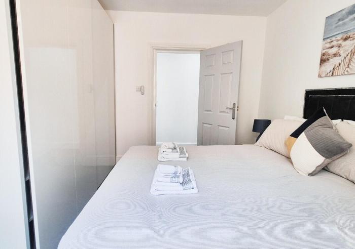 stylish and modern 2br flat