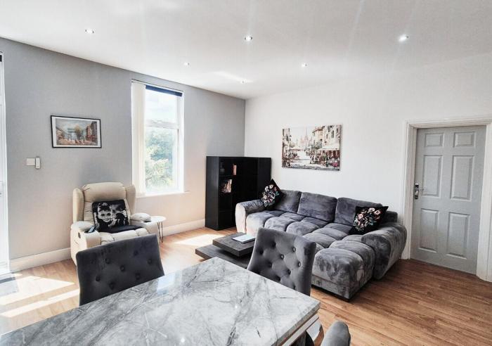 stylish and modern 2br flat