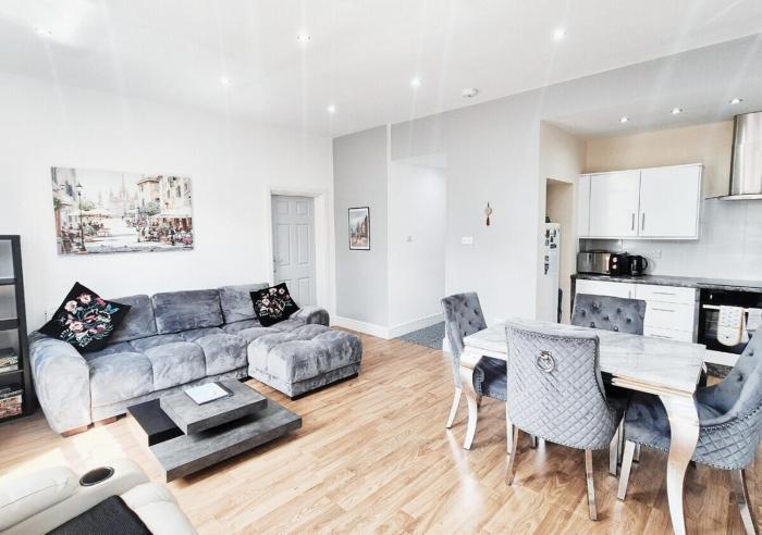 stylish and modern 2br flat